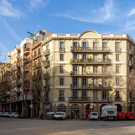 Modernist Family Barcelona Apartment Exterior photo