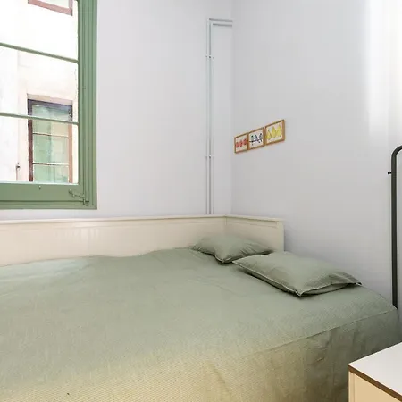 Modernist Family Barcelona Apartment Exterior photo
